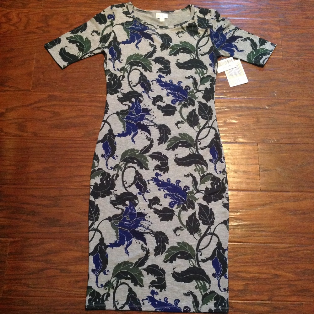 LuLaRoe Julia. Size XXS. NWT!